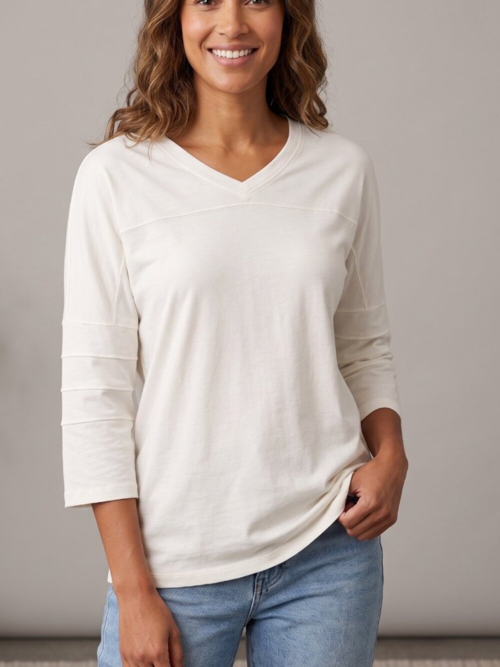 NWOT Cream Ivory Drop Shoulder 3/4 Sleeve V-Neck Yoke Seam Knit Top Size Medium